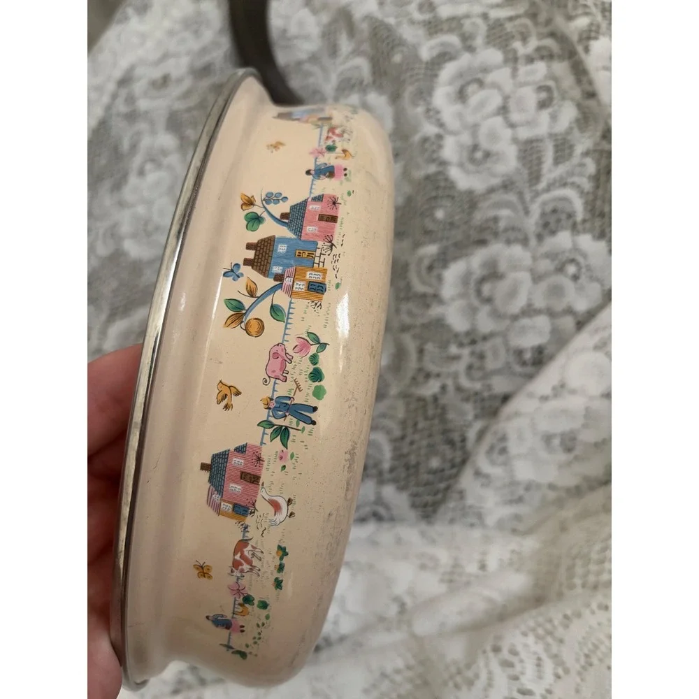 Vintage International Heartland Skillet with Lid  Folk Art Farm Cottagecore Pan